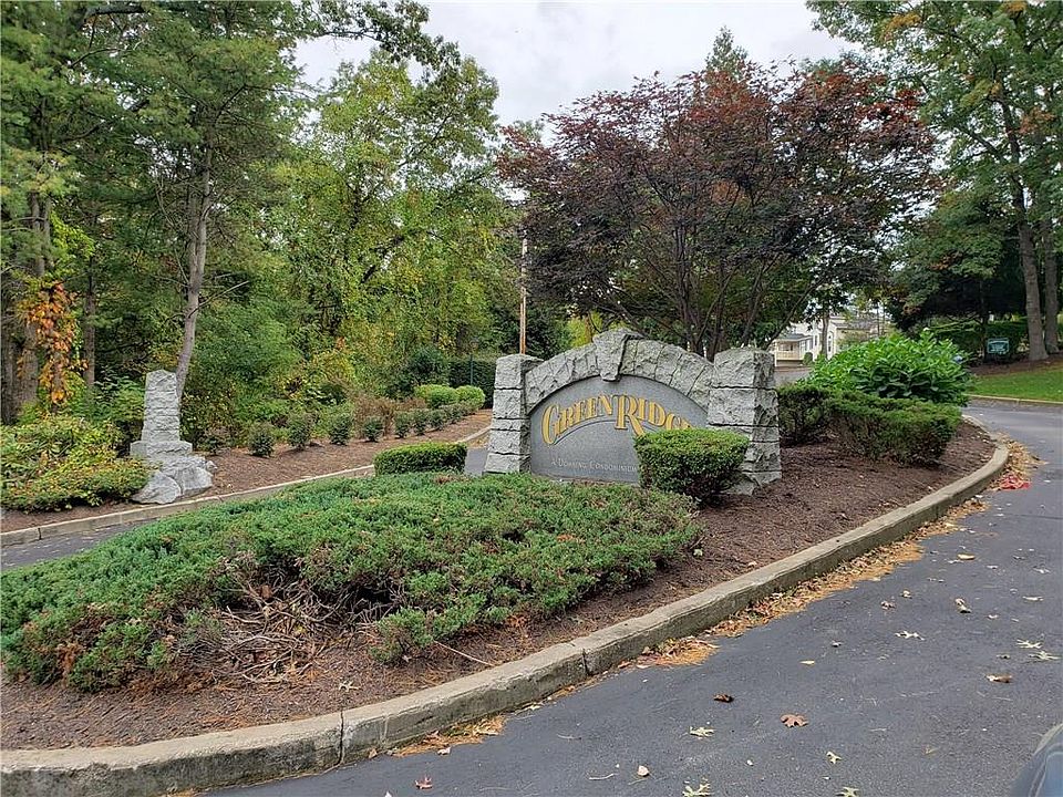 1st image of 102 Scenic Dr