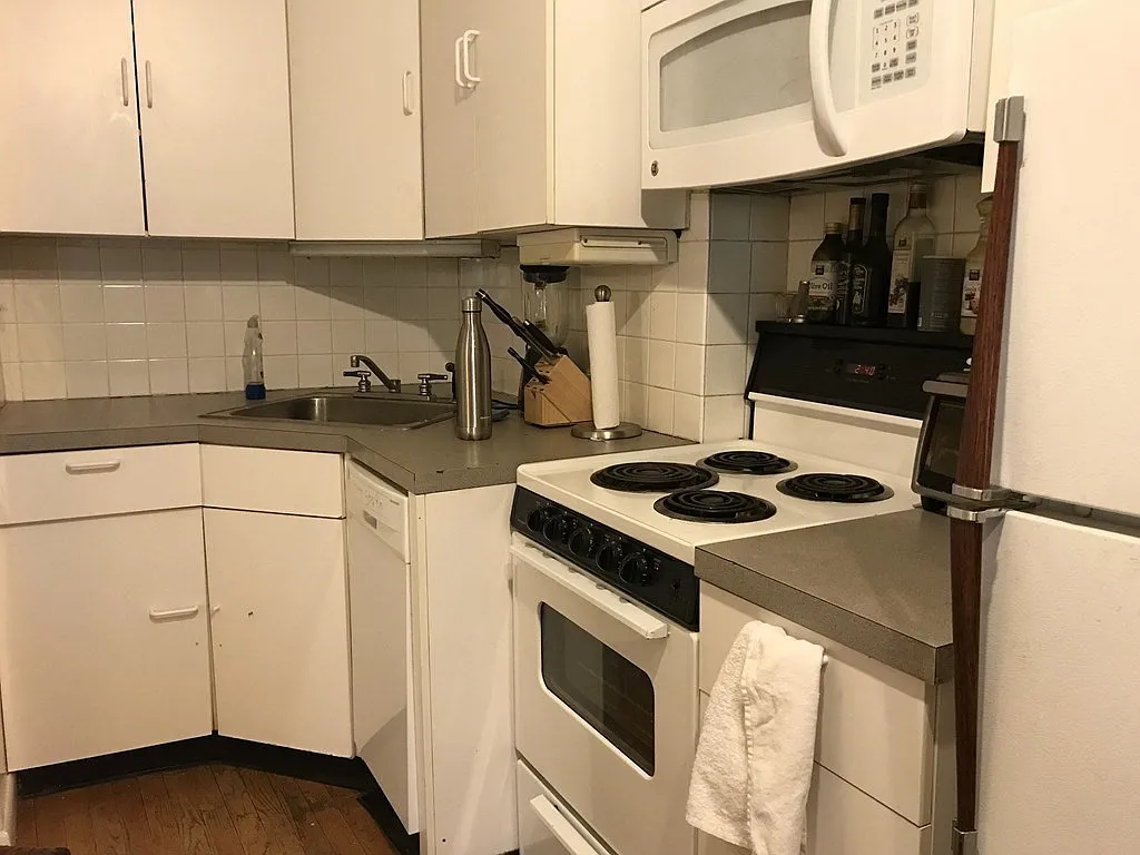 2 bed, 1.0 bath, 500 sqft, $3,395 — Photo 2