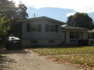 3030 Roselawn Blvd, Louisville, KY 40220