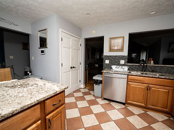 4th image of 1763 Catalano Dr
