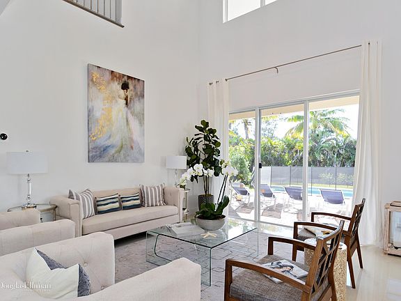 3rd image of 7601 Cavalia Dr