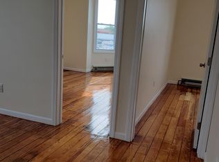 372 Bergen St, Newark, NJ 07103