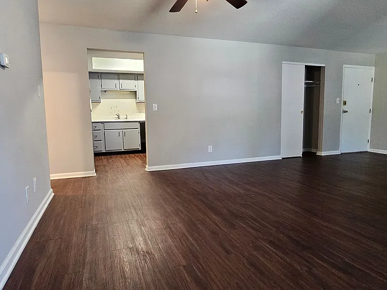 Spacious 2 bedroom 2 bath apartments in Harrison Township! — Photo 11