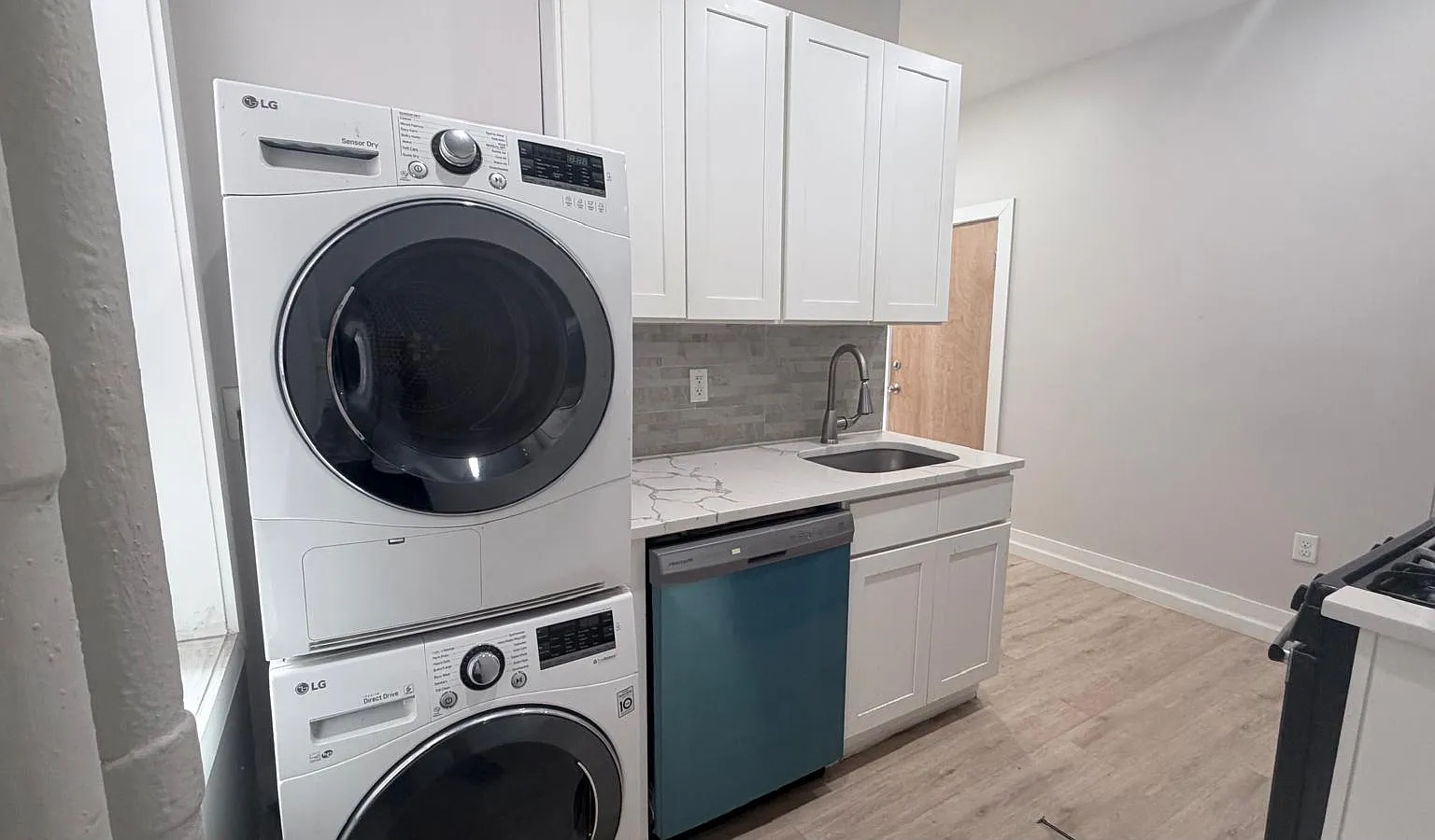 21 Kensington Ave — Photo 2