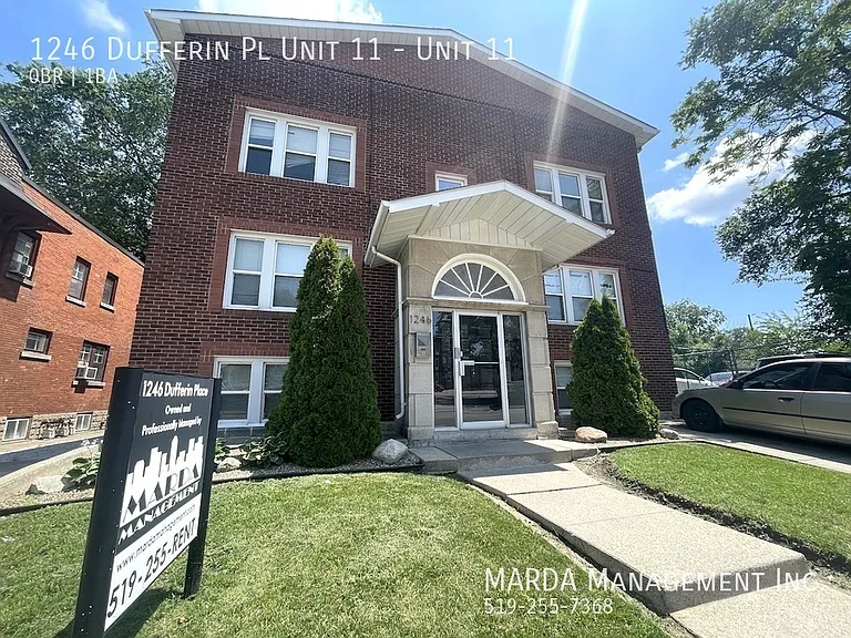 1246 Dufferin Pl #11 — Photo 1