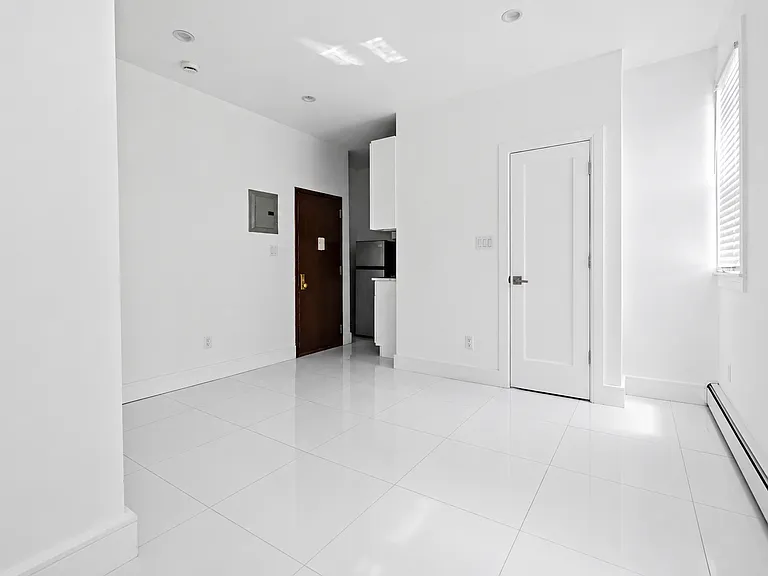 210 New York Ave #4 — Photo 2