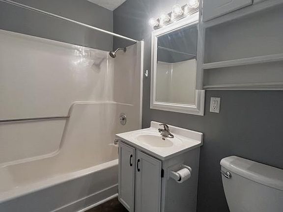 3rd image of 1409 Avenue K #2