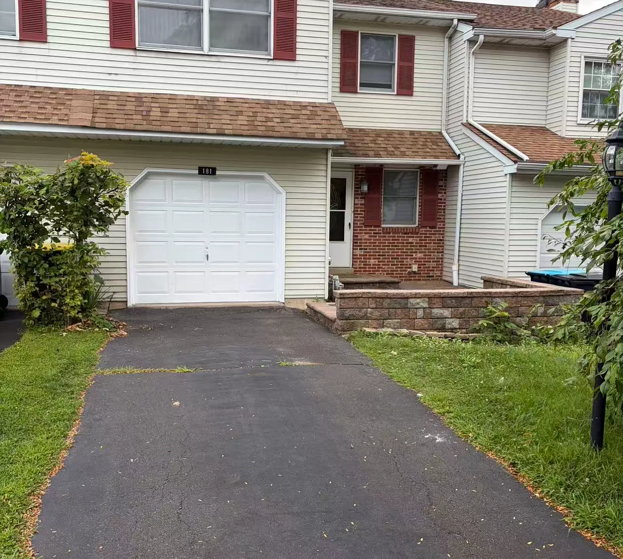 3 bed, 2.5 bath, 1732 sqft, $2,700 — Photo 1
