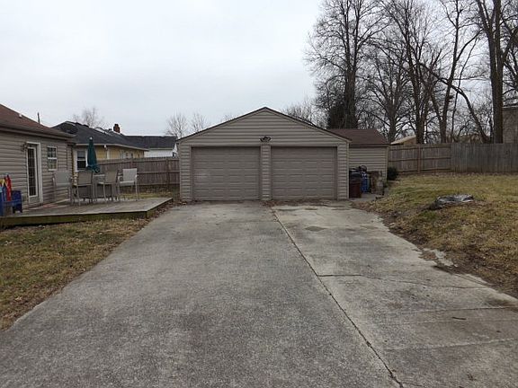 4th image of 205 Bennington Ct