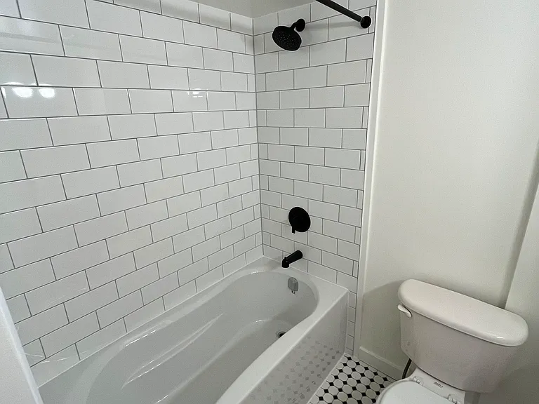 360 Ridelle Ave #507 — Photo 11