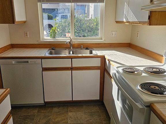 4th image of 127 Omni Cir APT 4
