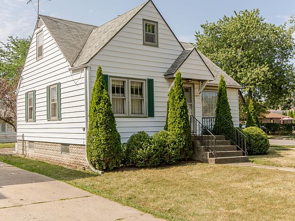 3rd image of 9471 Schiller Blvd