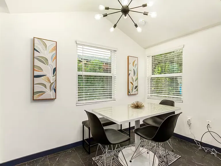 1024 E Taylor St — Photo 10
