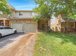 169 Bismark Dr #33, Cambridge, ON N1S5B9