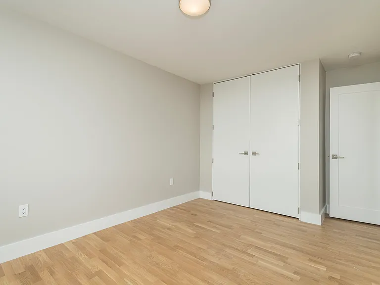 334 Harvard St #K7 — Photo 6