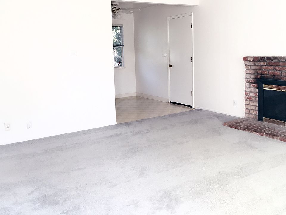 2nd image of 2391 Sierra Ct
