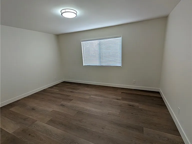 845 W Olive Ave #B — Photo 22