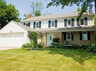 23533 Wimbledon Rd, Shaker Heights, OH 44122