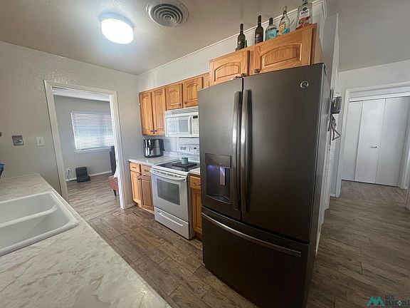 5th image of 3019 N Garden Ave