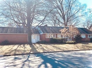 15 Ellsworth St, Newington, CT 06111