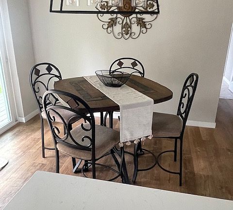 Dining room off kitchen
