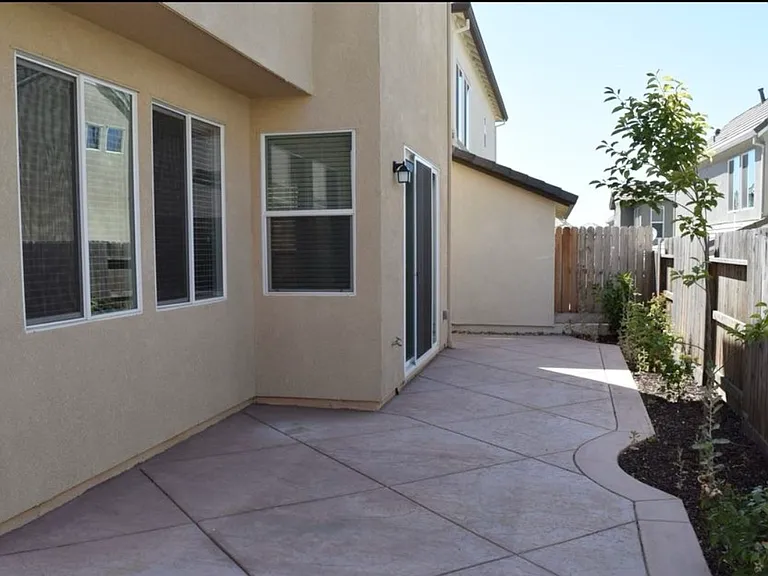 1613 Viburnum Ln — Photo 16
