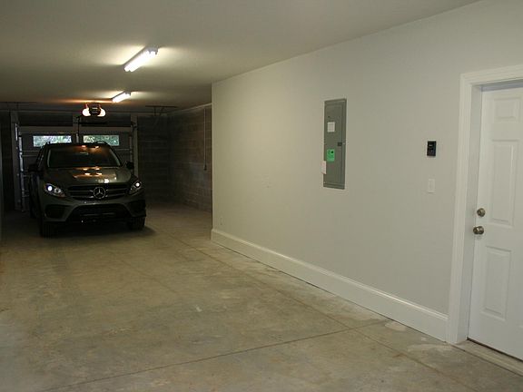 4th image of 1669 Metropolitan Blvd Unit 2