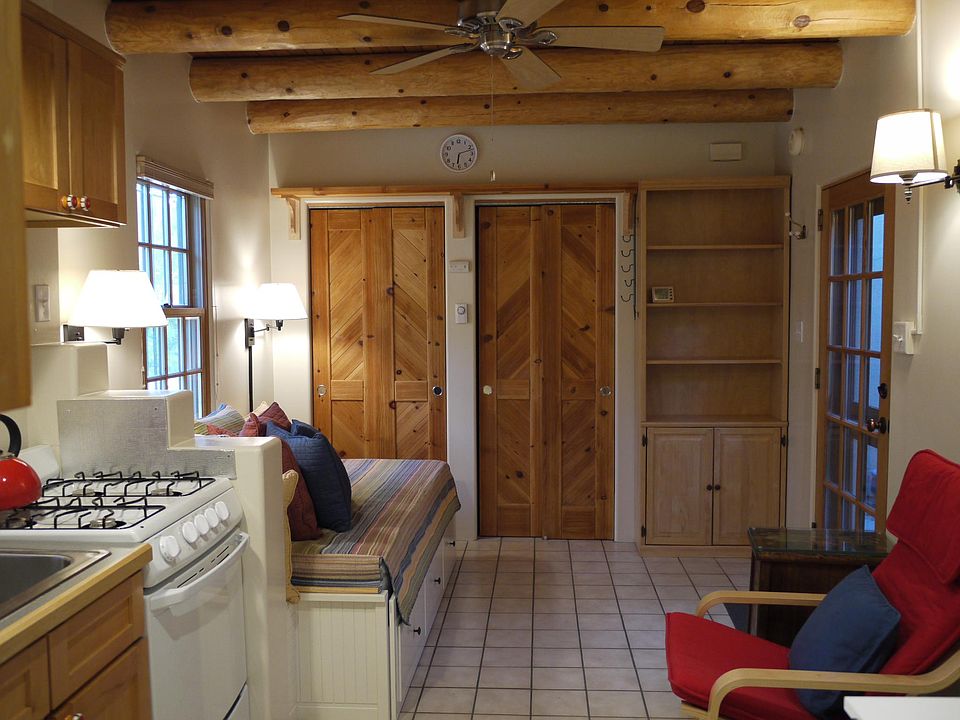 1st image of 134 W Buena Vista St #B
