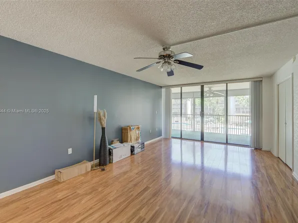 2808 N 46th Ave APT E353, Hollywood, FL 33021
