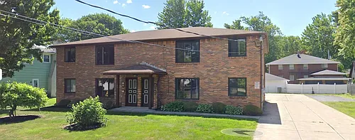 103 Community Dr #4 Photo 1
