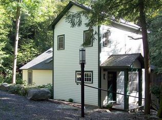 33 Ten Broeck Rd, Chatham, NY 12037