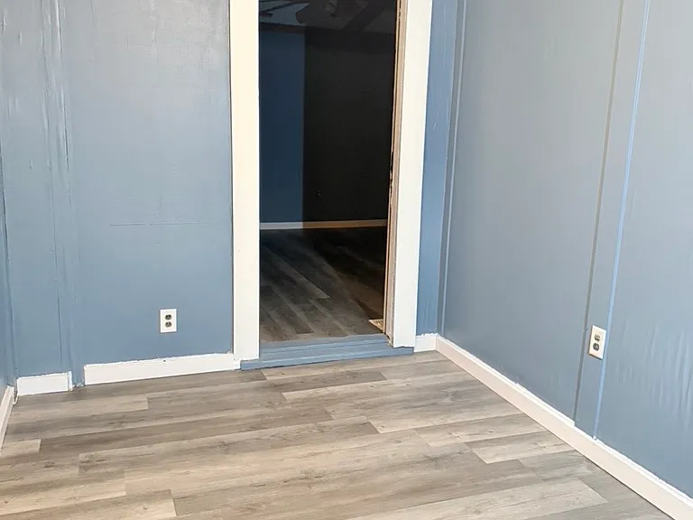 224 W Oak St — Photo 2