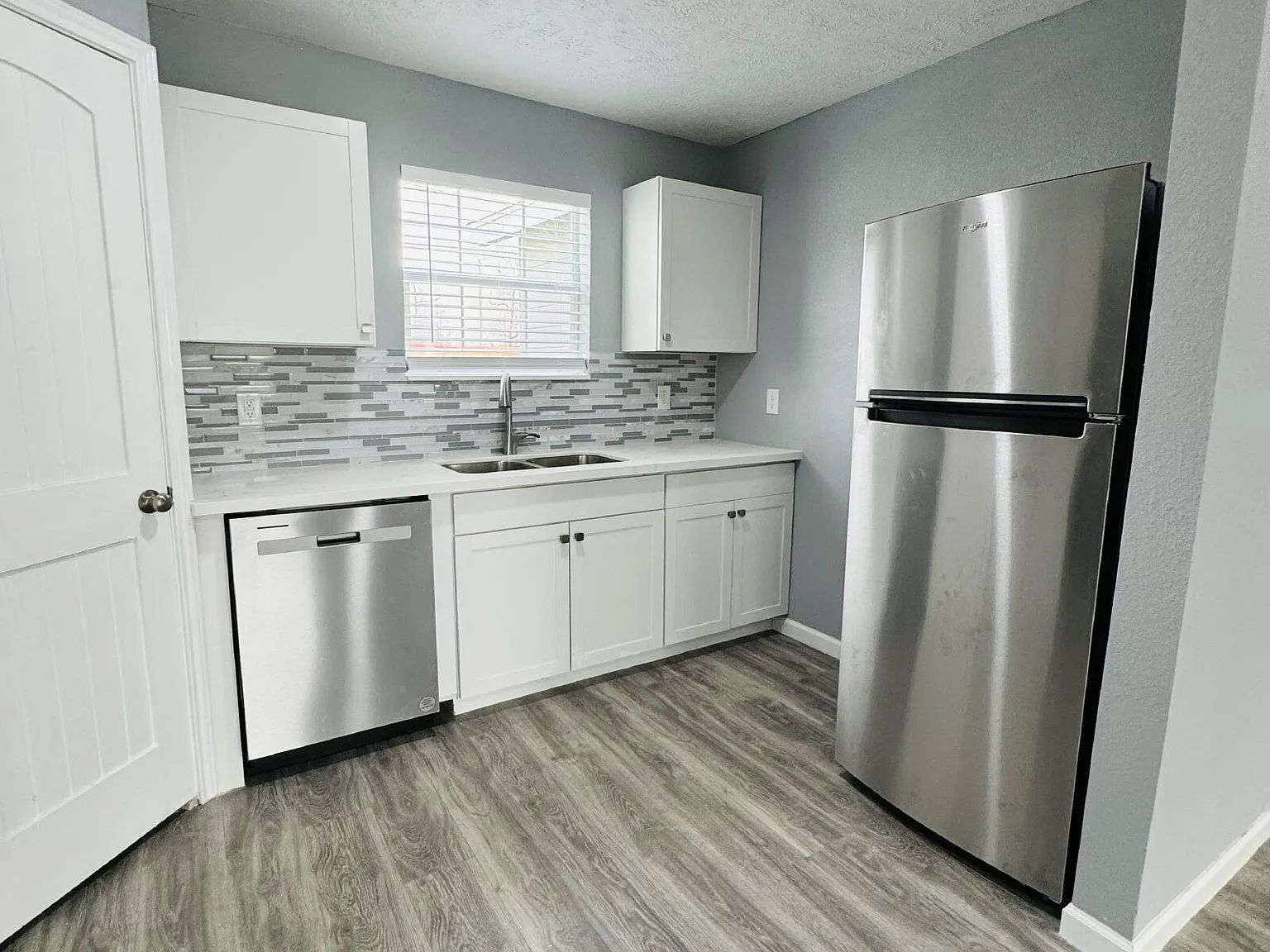 3 bed, 2.0 bath, 1632 sqft, $1,550 — Photo 4