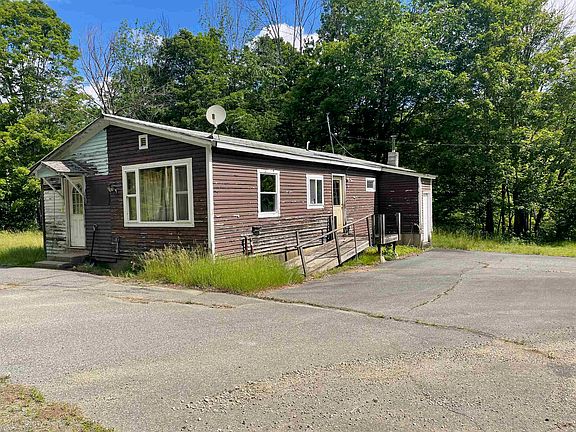 3rd image of 466 Estey Lane