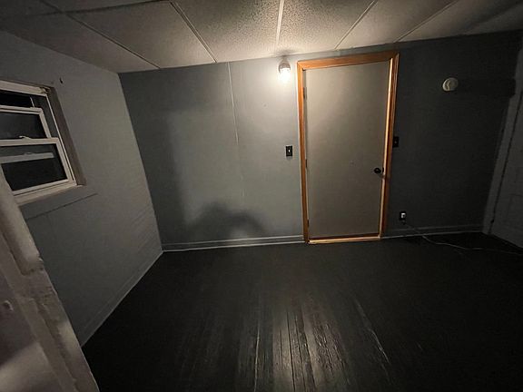 3rd image of 1013 N 5th Ave