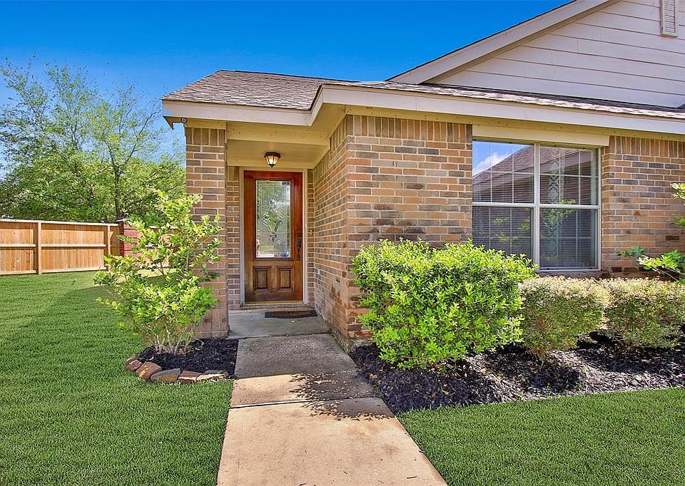 1st image of 11602 Garden View Dr