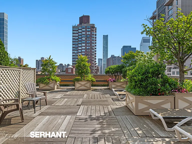 301 E 63rd St #12K — Photo 17
