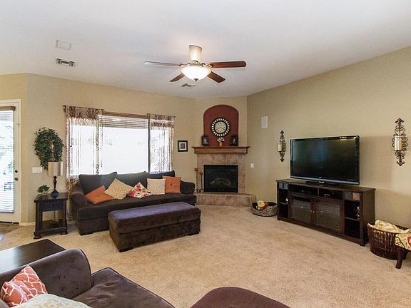 3rd image of 136 W Granite Trl