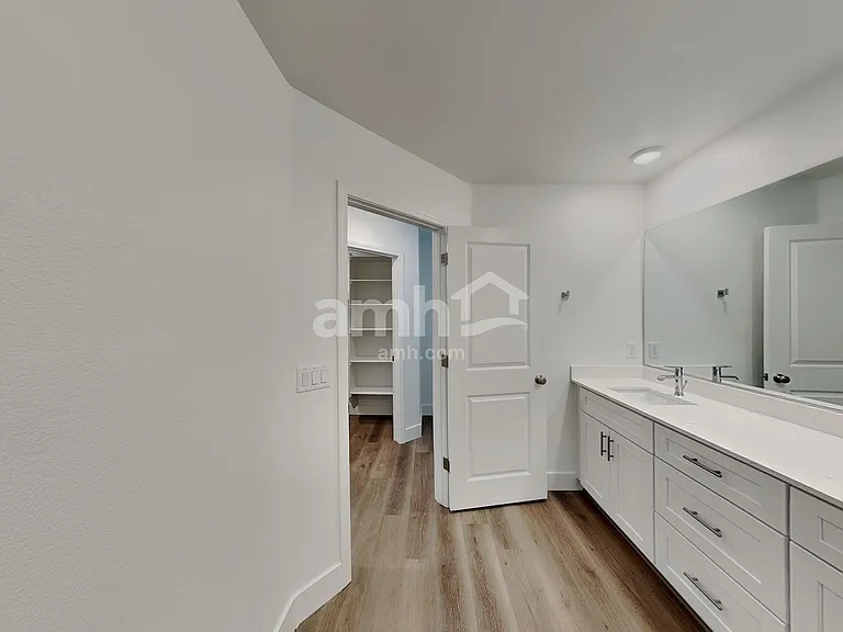 11111 Magallanes St — Photo 13