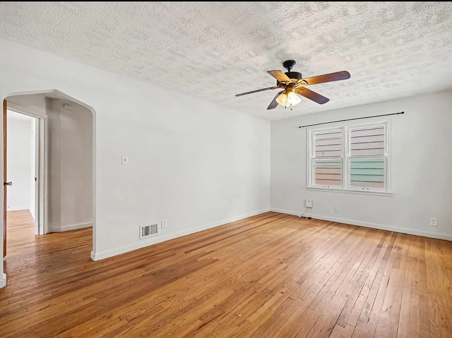 Cottage cutie for Rent — Photo 4