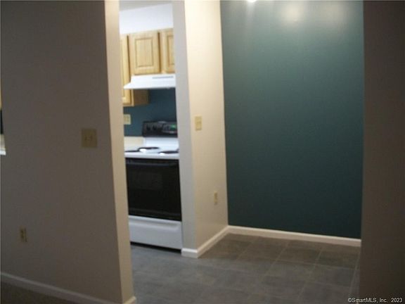4th image of 254 Terrace Ave APT A4