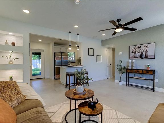 5th image of 10932 VILLAGE GREEN AVENUE