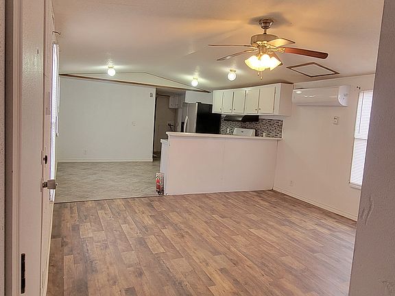 4th image of 461 Paloma Blanca Dr