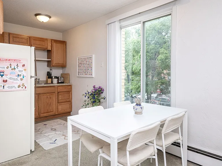 Campus East Apartments: Your Perfect Home Near U of M Twin Cities! — Photo 16