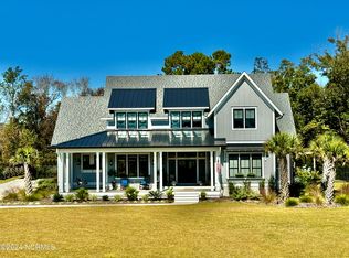 124 W Colonnade Dr, Hampstead, NC 28443