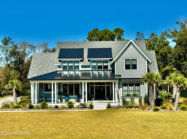 124 W Colonnade Drive, Hampstead, NC 28443