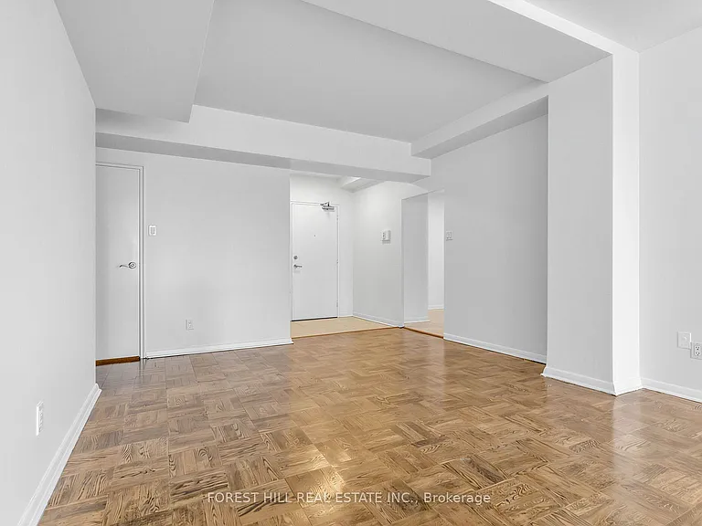 2500 Bathurst St #306 — Photo 8