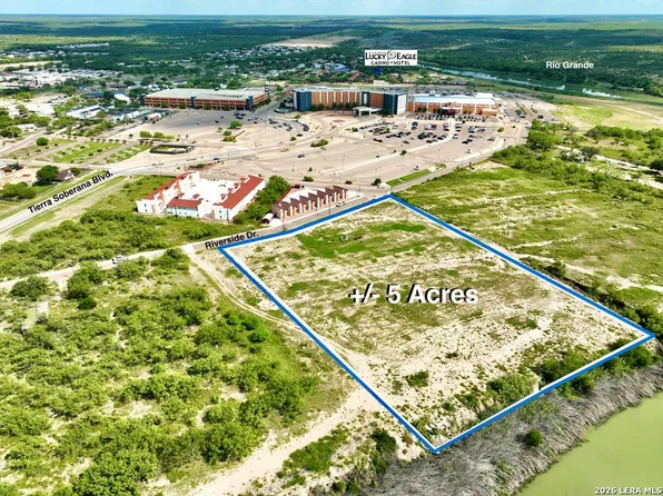 205 Riverside Dr, Eagle Pass, TX 78852