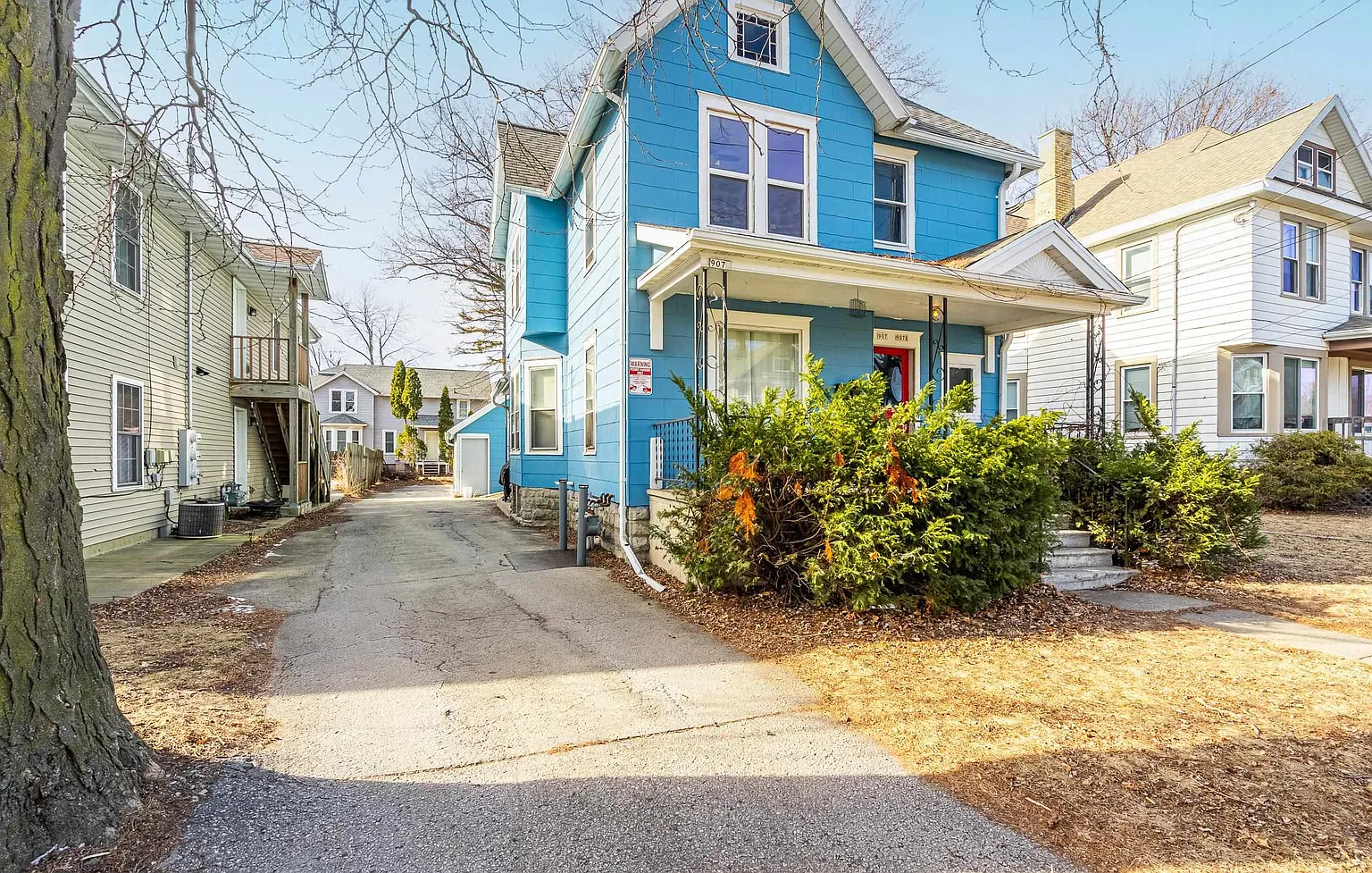 907 Jackson St photo 1