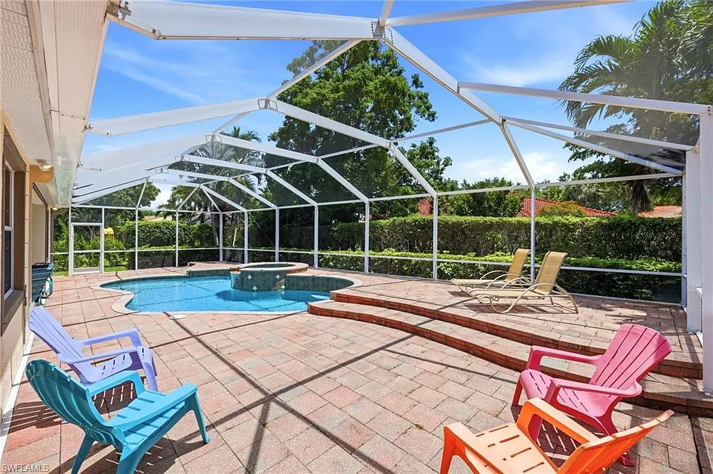 3 bed, 2.0 bath, 2385 sqft, $7,500 — Photo 2